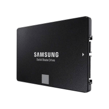 نمای جانبی SSD سامسونگ EVO 870 ظرفیت 250 گیگابایت با طراحی باریک و استاندارد 2.5 اینچی