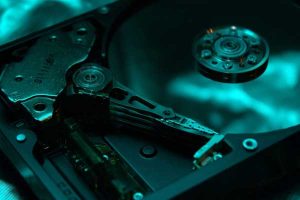 چرا بعضی کاربران حرفه ‌ای دوباره به هارد HDD برگشته ‌اند؟